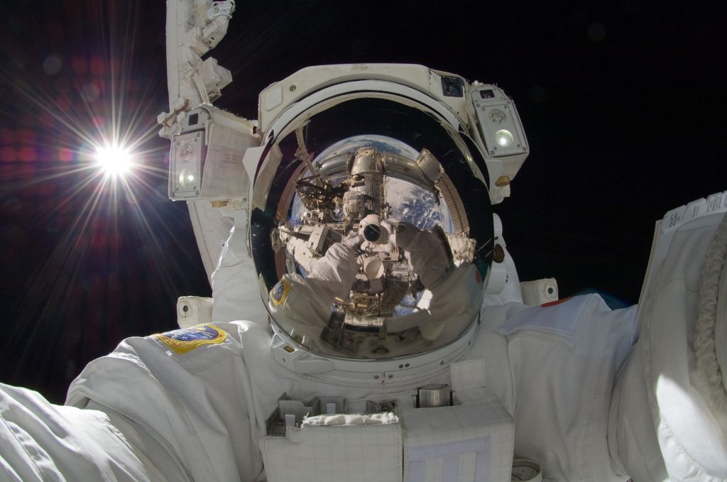 Divan Medical - astronaut